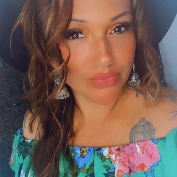 Meet your Posher, Amy - Picture 1 of 1